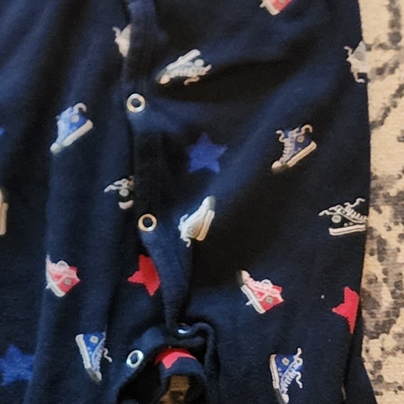 Converse 6M Button Up Footsie Pajamas - Picture 5 of 7